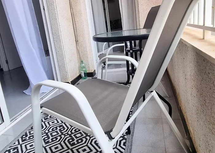 Apartment La De La Suerte - Cosy Flat Close To The